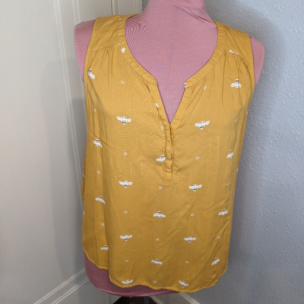 Women's yellow bee tank top